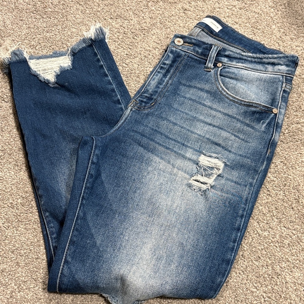 KanCan Distressed Straight Leg Cropped Jeans